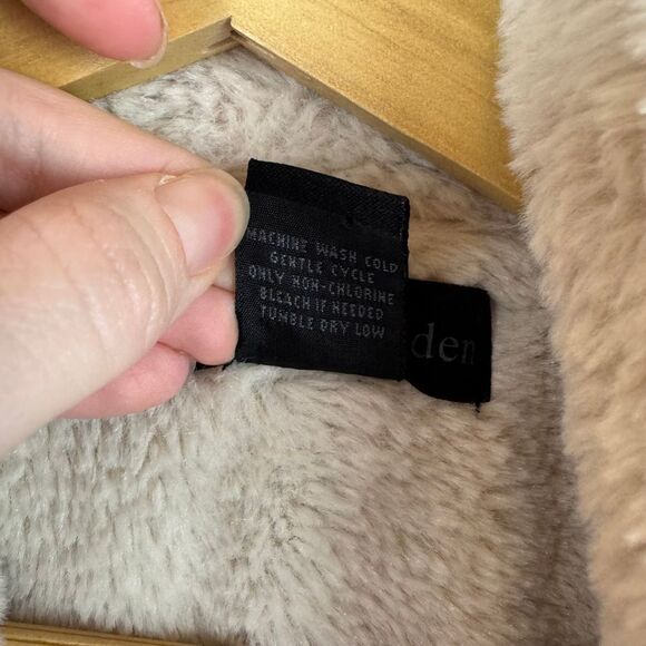 Steve Madden Sherpa Vest Sz XS/S Aztec Print Sleeveless Faux Fur Lined Western - Picture 8 of 10